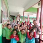 Cegah Bullying Sejak Dini, Satbinmas Polres Sambas Edukasi Siswa SDN 20 Kampong Lorong